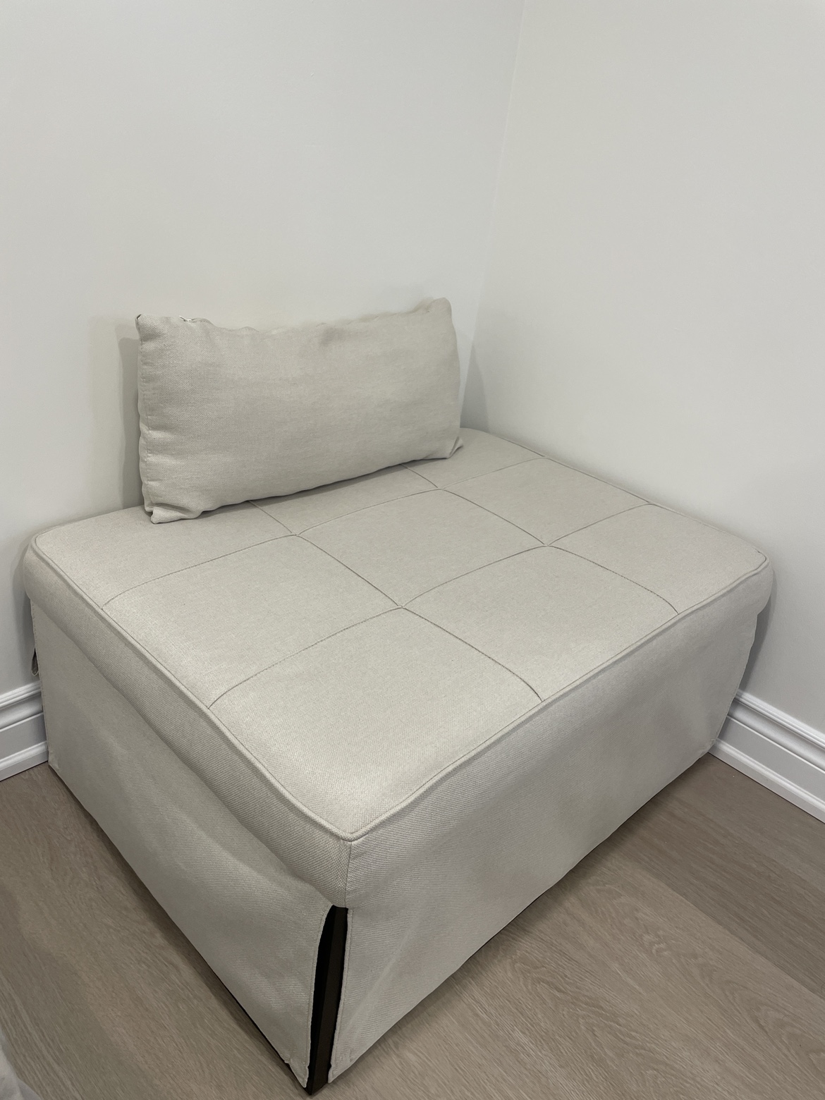 Convertible sleeper sofa