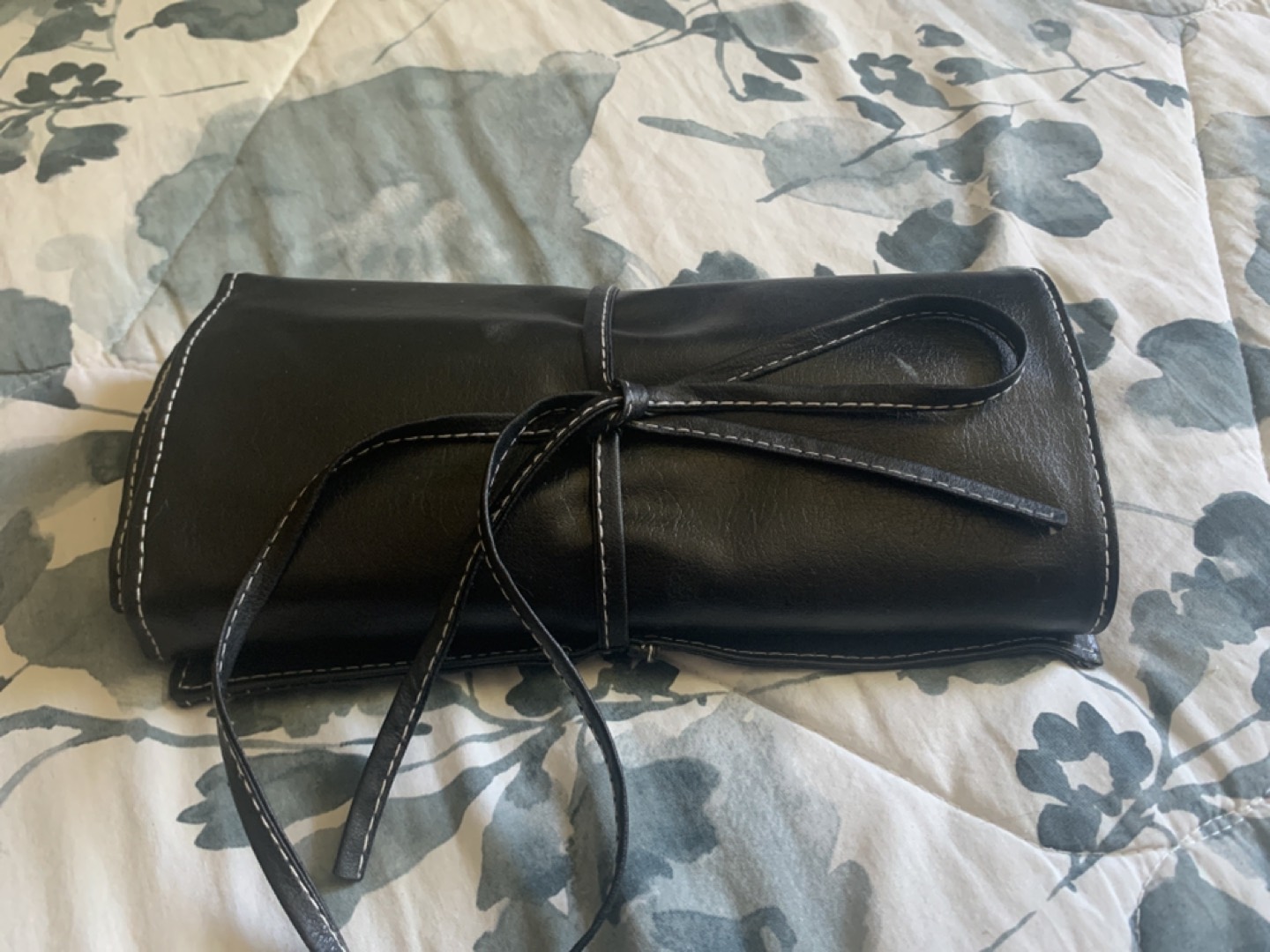 BLACK POUCH MAKEUP BRUSH SET - photo 2
