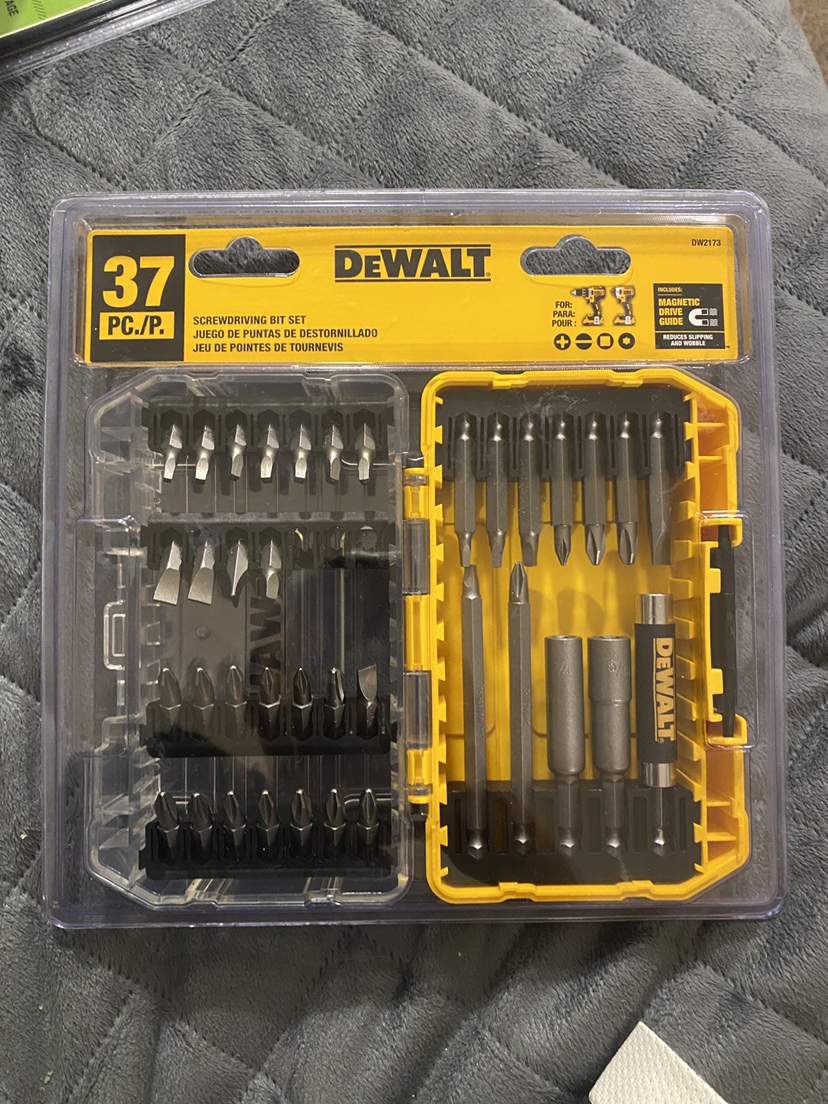 DEWALT 37- Piece Screwdriving Bit Set