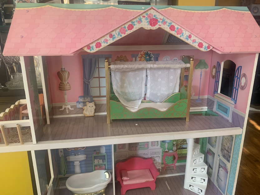 Beautiful dollhouse🥕 image indicator(2)