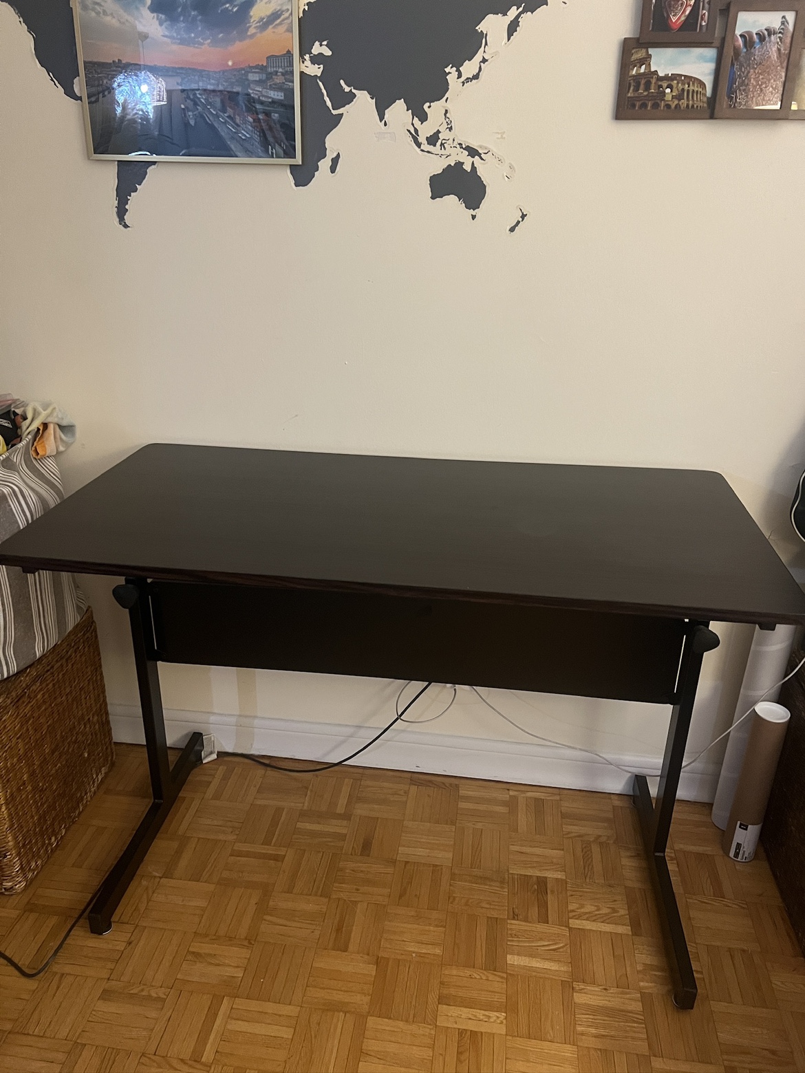 Sitting or standing desk - multiple heights to fix at