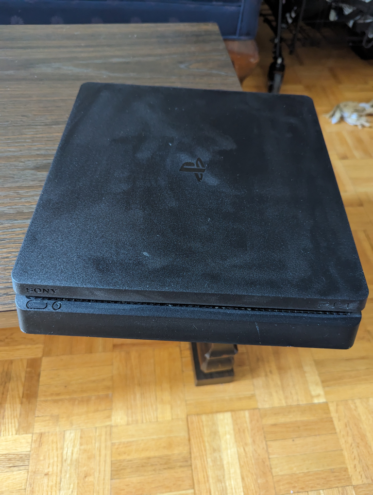 ps4 slim + games (no controller)