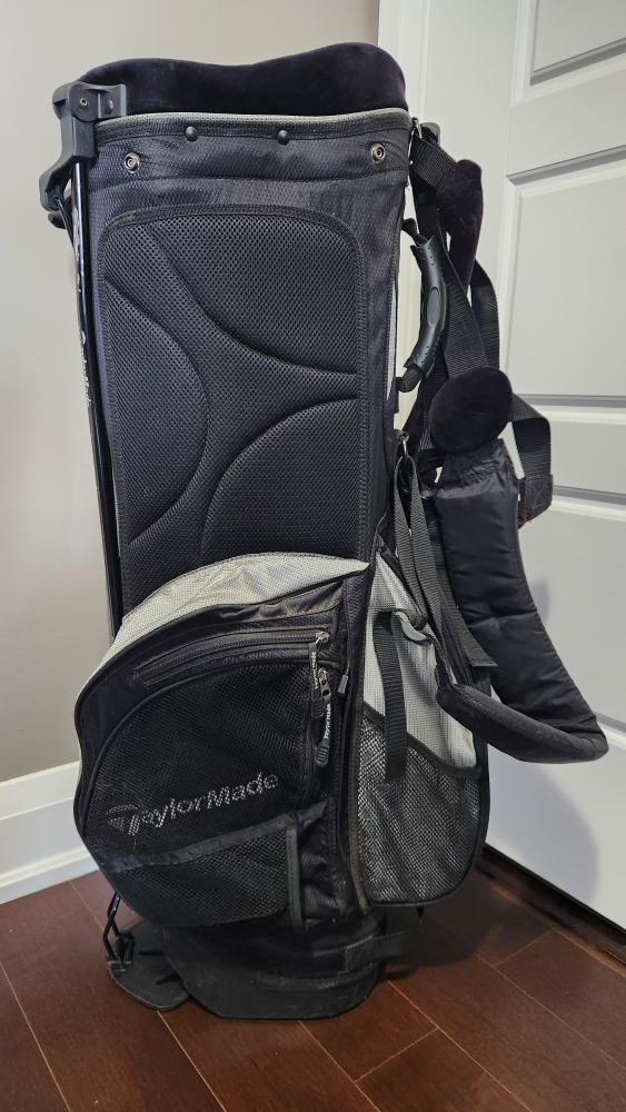 TaylorMade stand bag with rain hood - photo 2