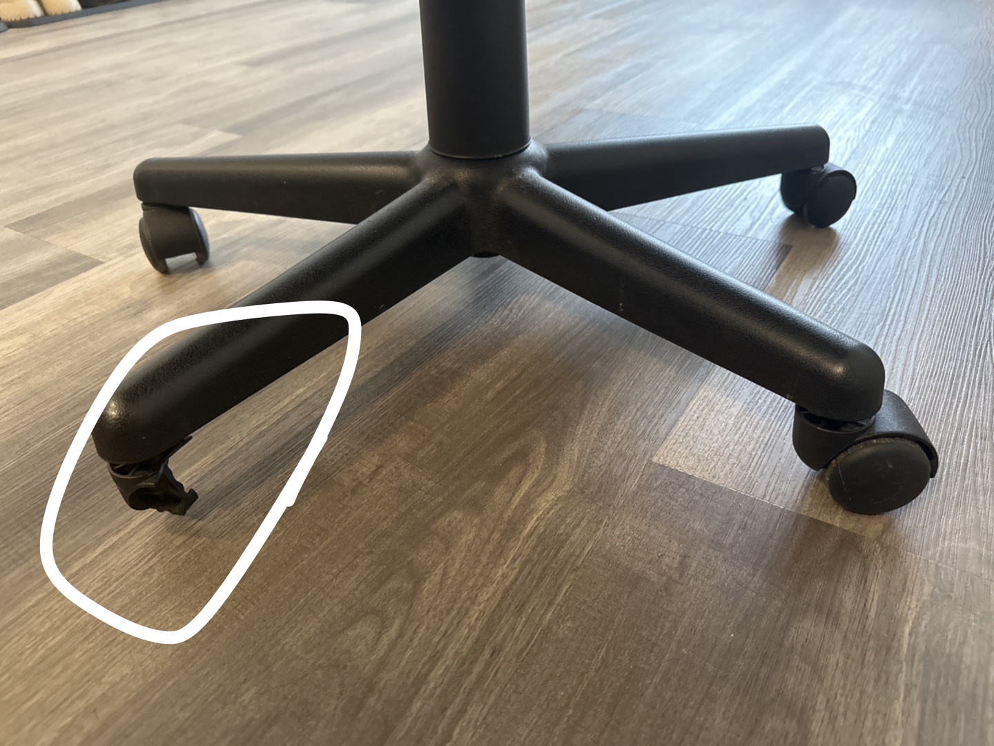 Leather office chair (black) with adjustable flip-up. - photo 5