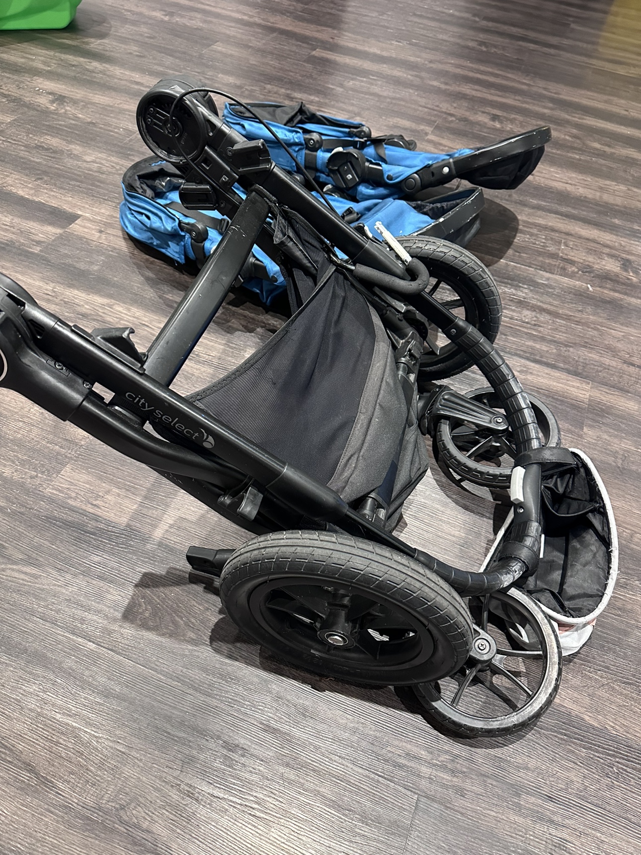 Baby jogger double stroller - photo 2