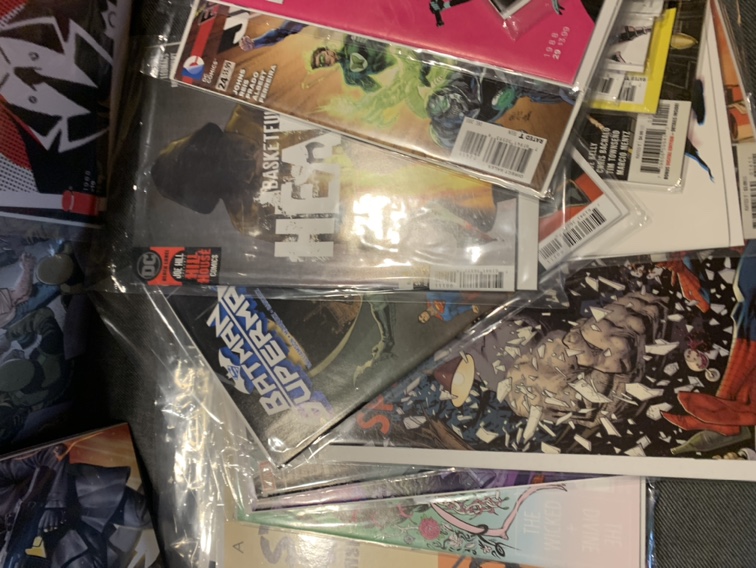 Comic Books Collectors X 45 image indicator(6)