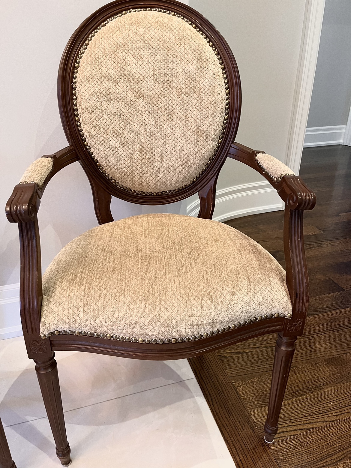 Decorative Arm Chairs image indicator(3)