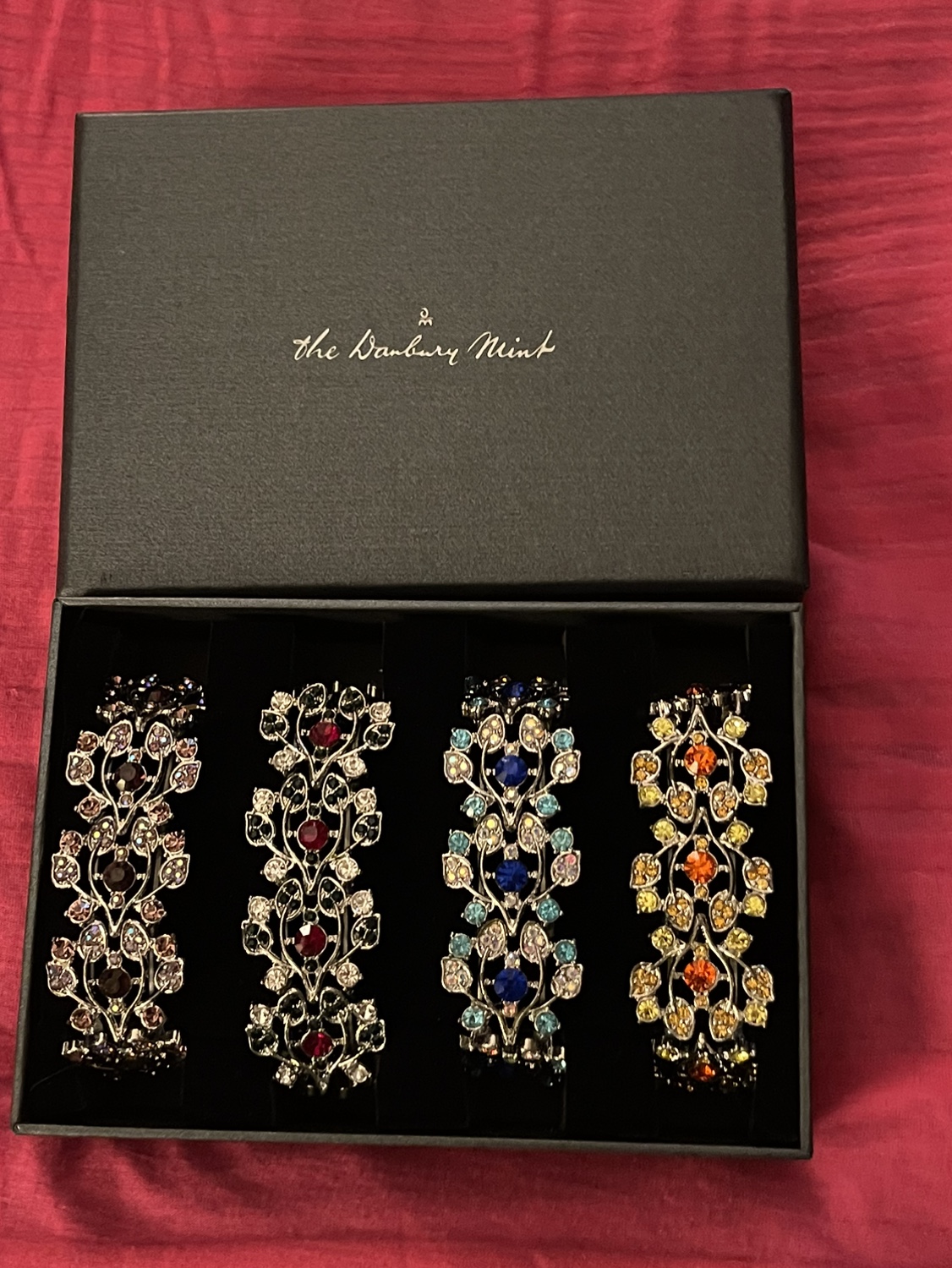 Women’s  set Of 4 Colorful Bracelets.Danbury Mint New