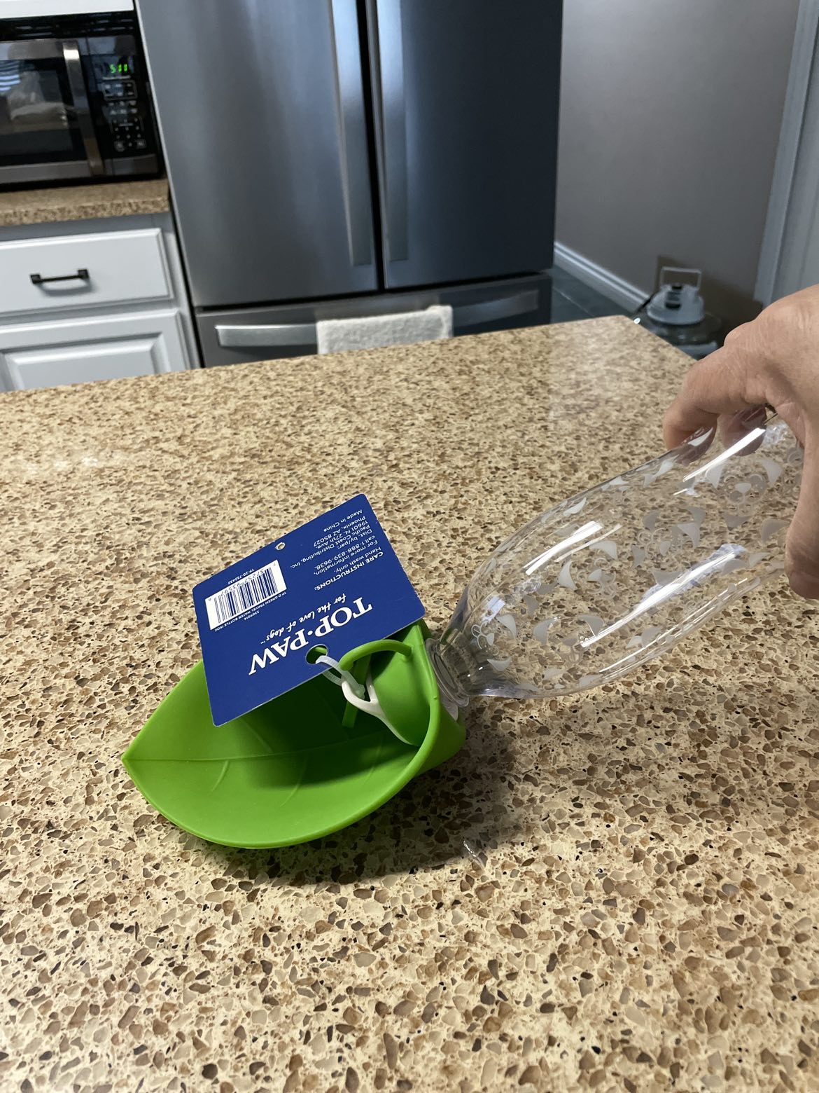 Pets travel water bottle ❤️ image indicator(3)