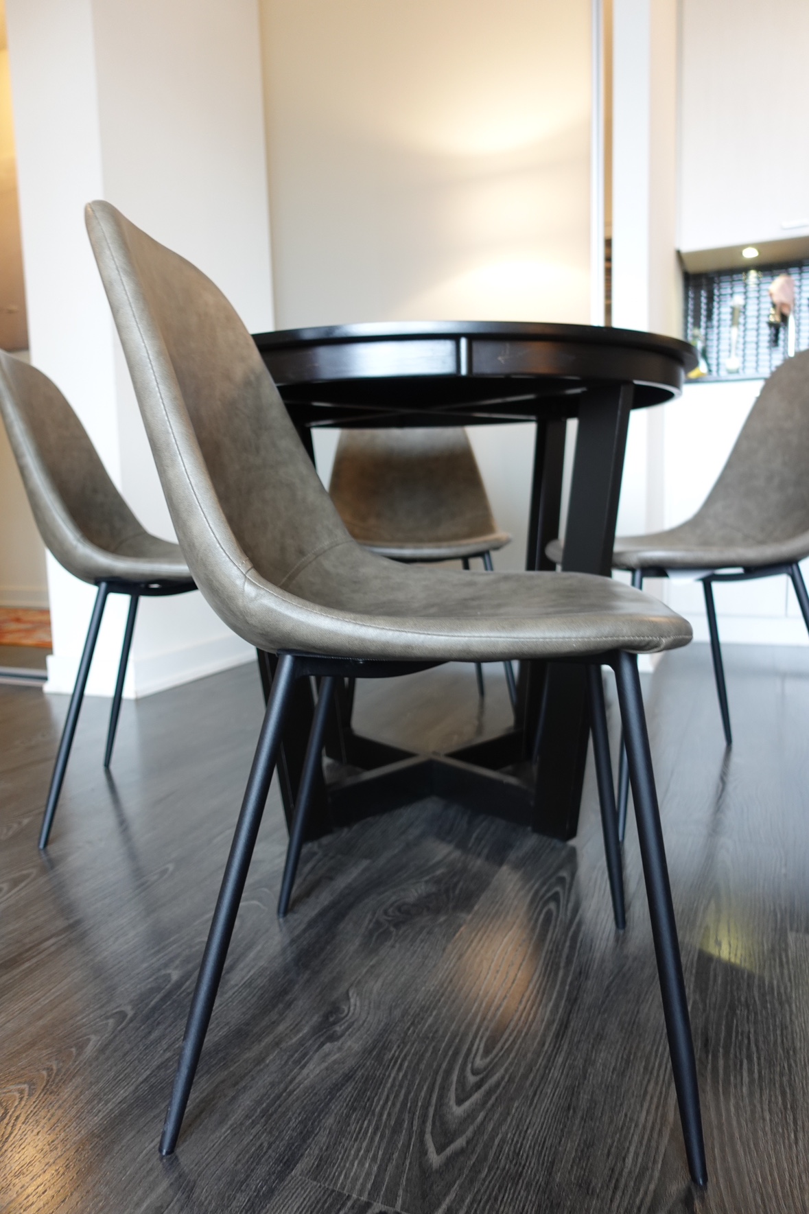 Round Solid Wood Dining Table with 4 Faux Leather Side Chairs - photo 3