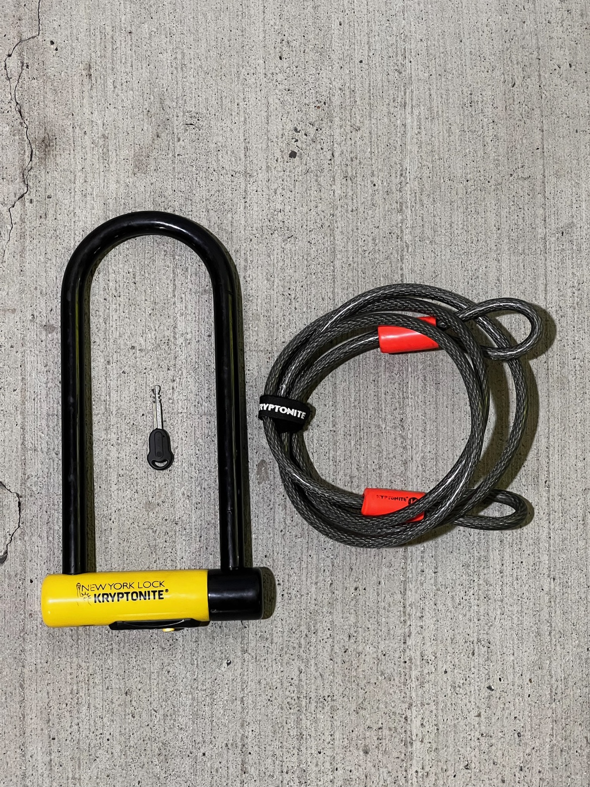 Kryptonite U-lock + 7FT KryptoFlex Cable, bike lock thumbnail