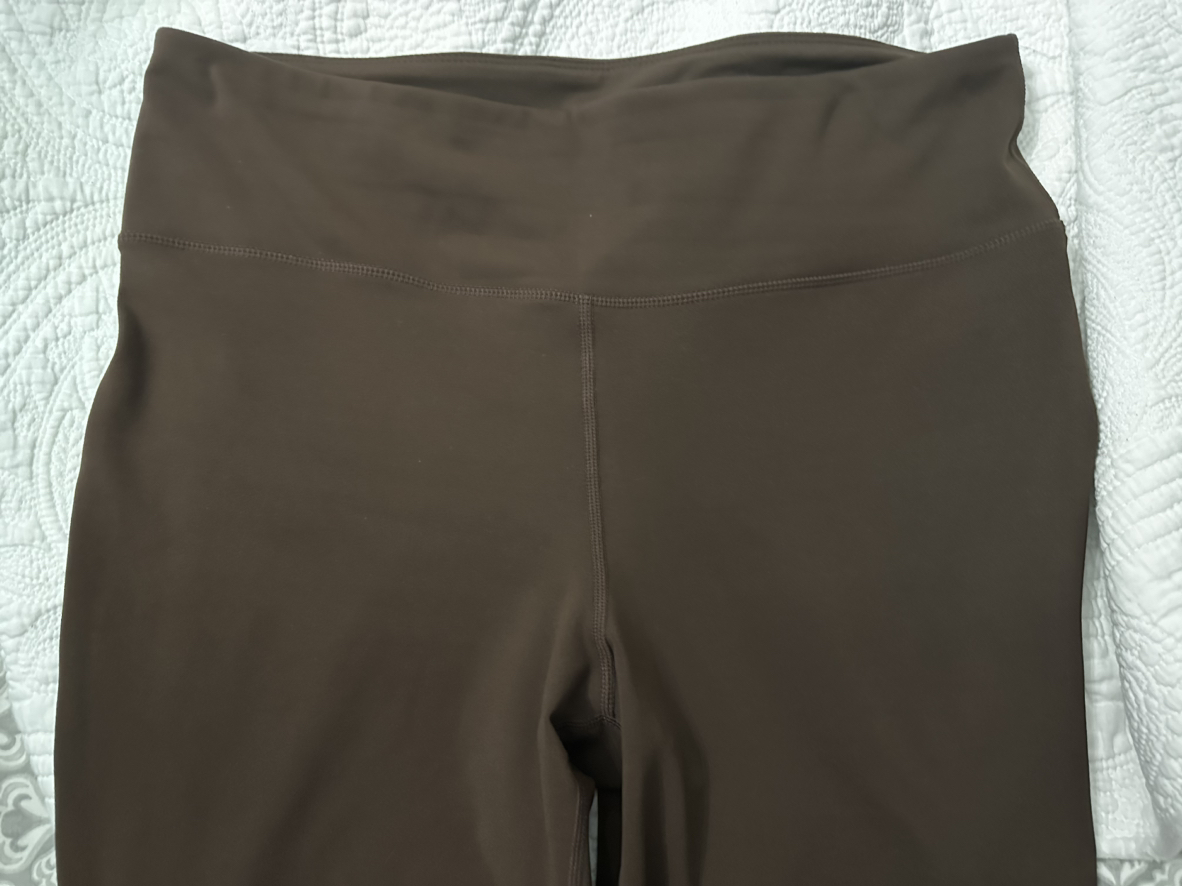 Gap fit brown sky high flare bottom leggings - photo 3