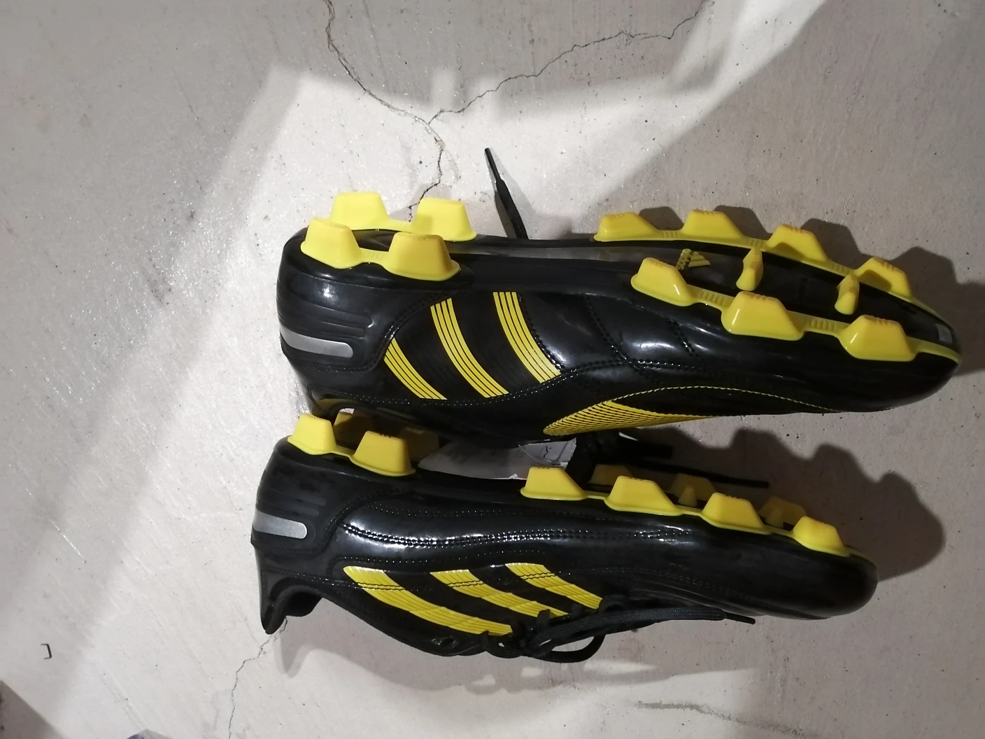 Adidas Soccer cleats men's size 13 - photo 3