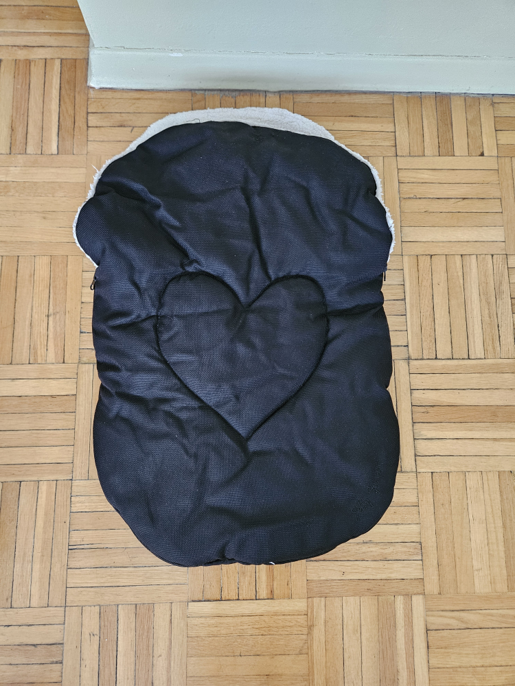 cuddle bag from jolly jumper image indicator(3)