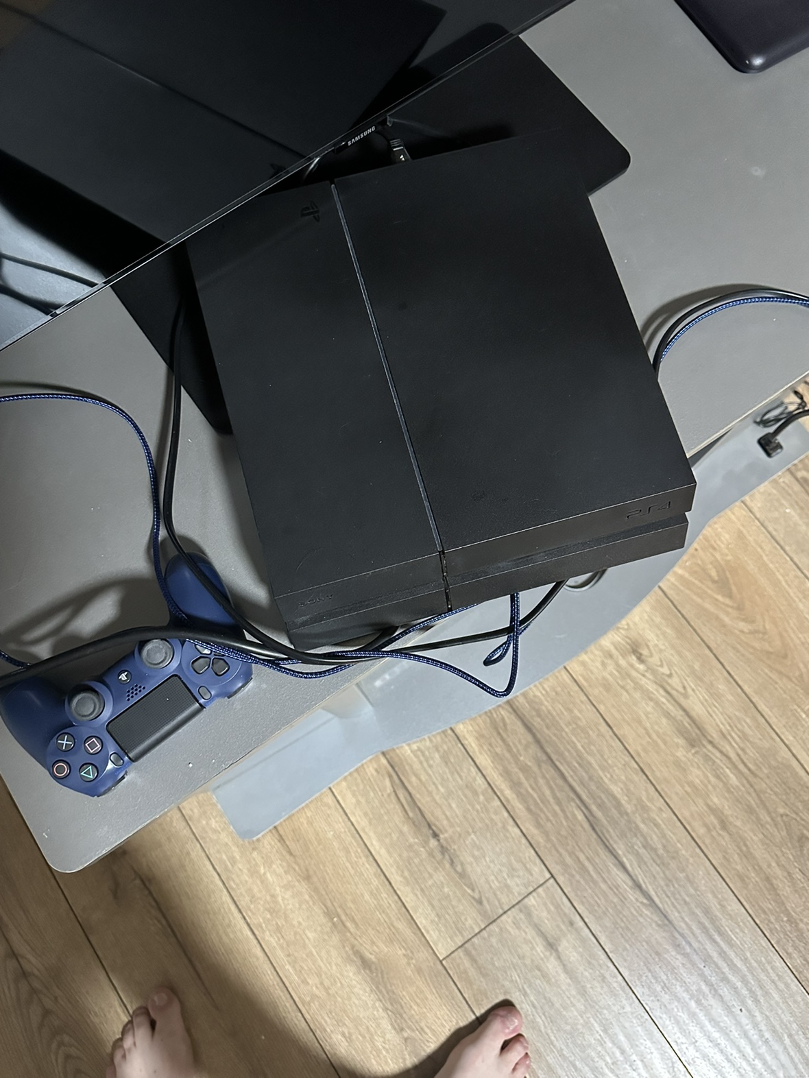PS4 video game system with 2 remotes - photo 2