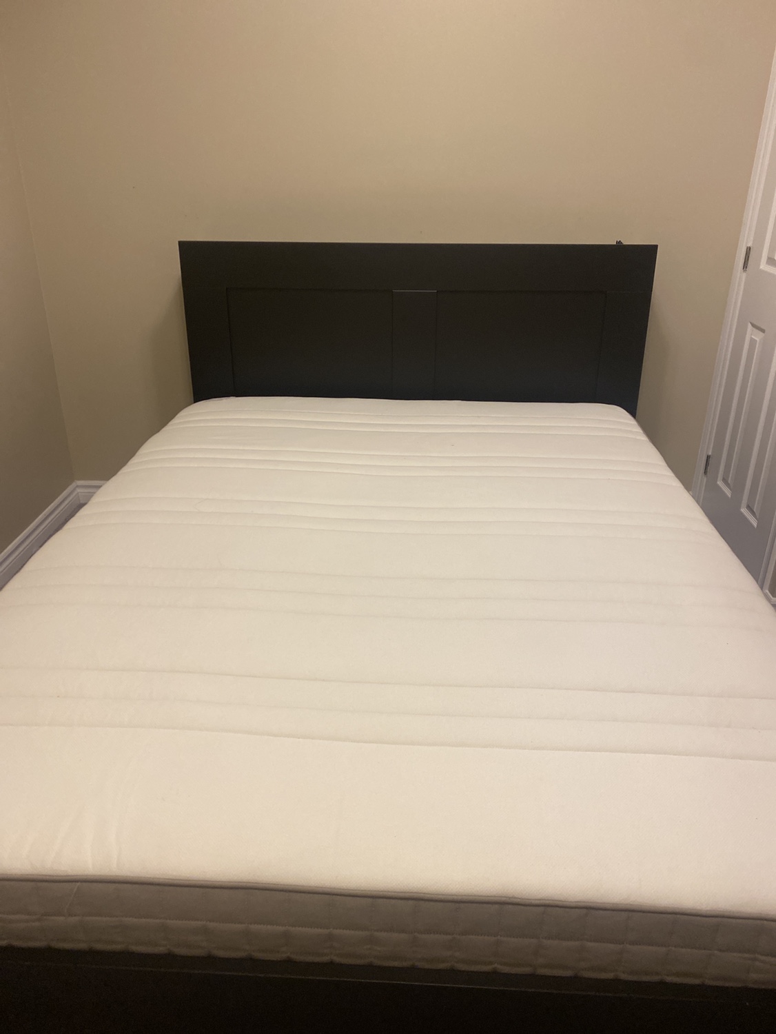 BRAND NEW BED & mattress