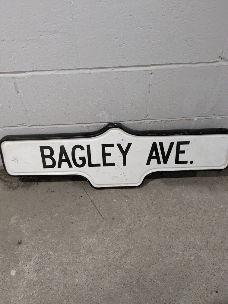 Toronto street sign thumbnail