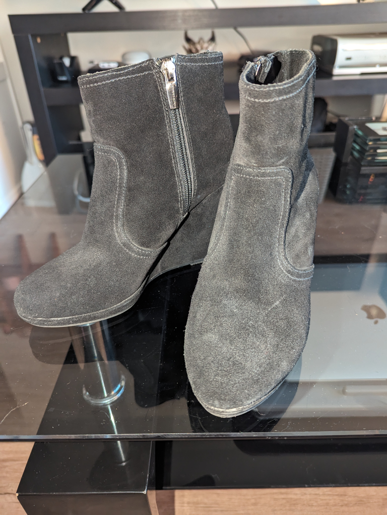 Vince camuto booties - photo 3