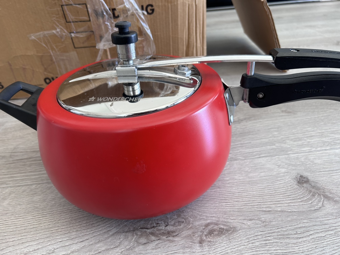 Wonderchef pressure cooker