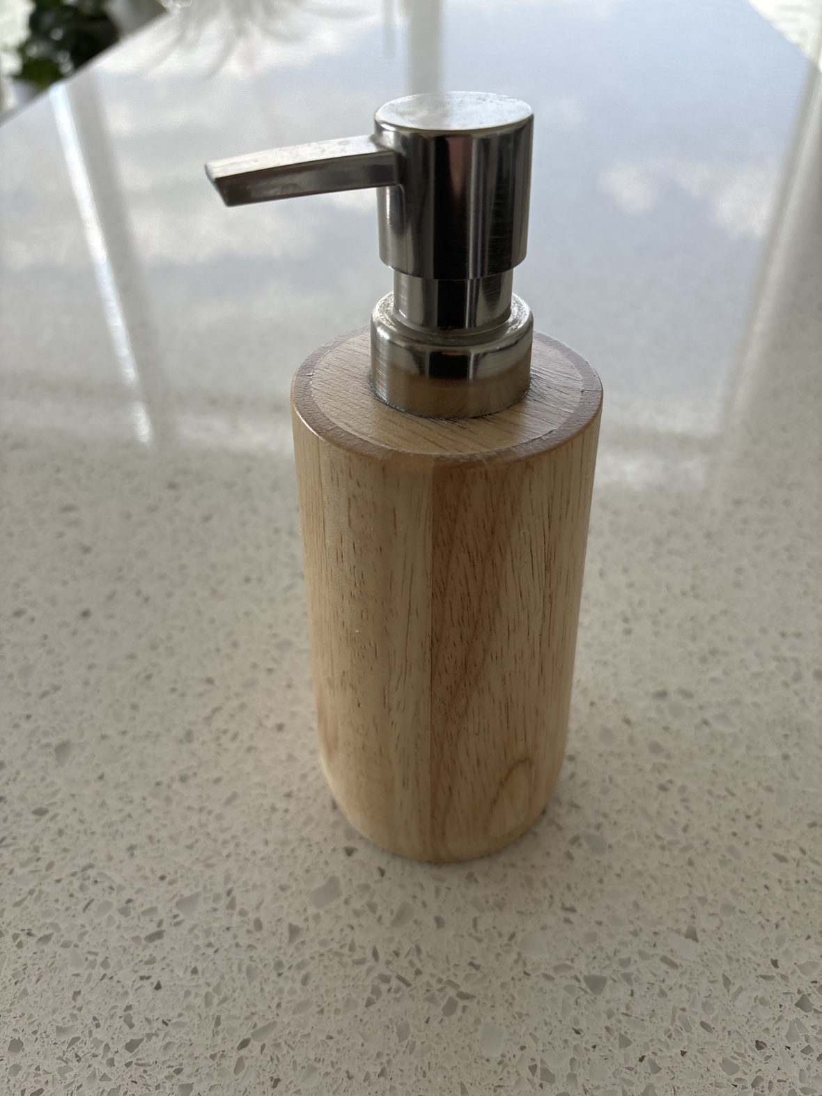 FREE - soap dispenser thumbnail