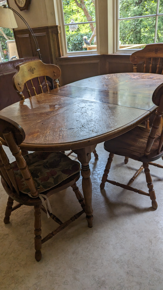 kitchen table and chairs