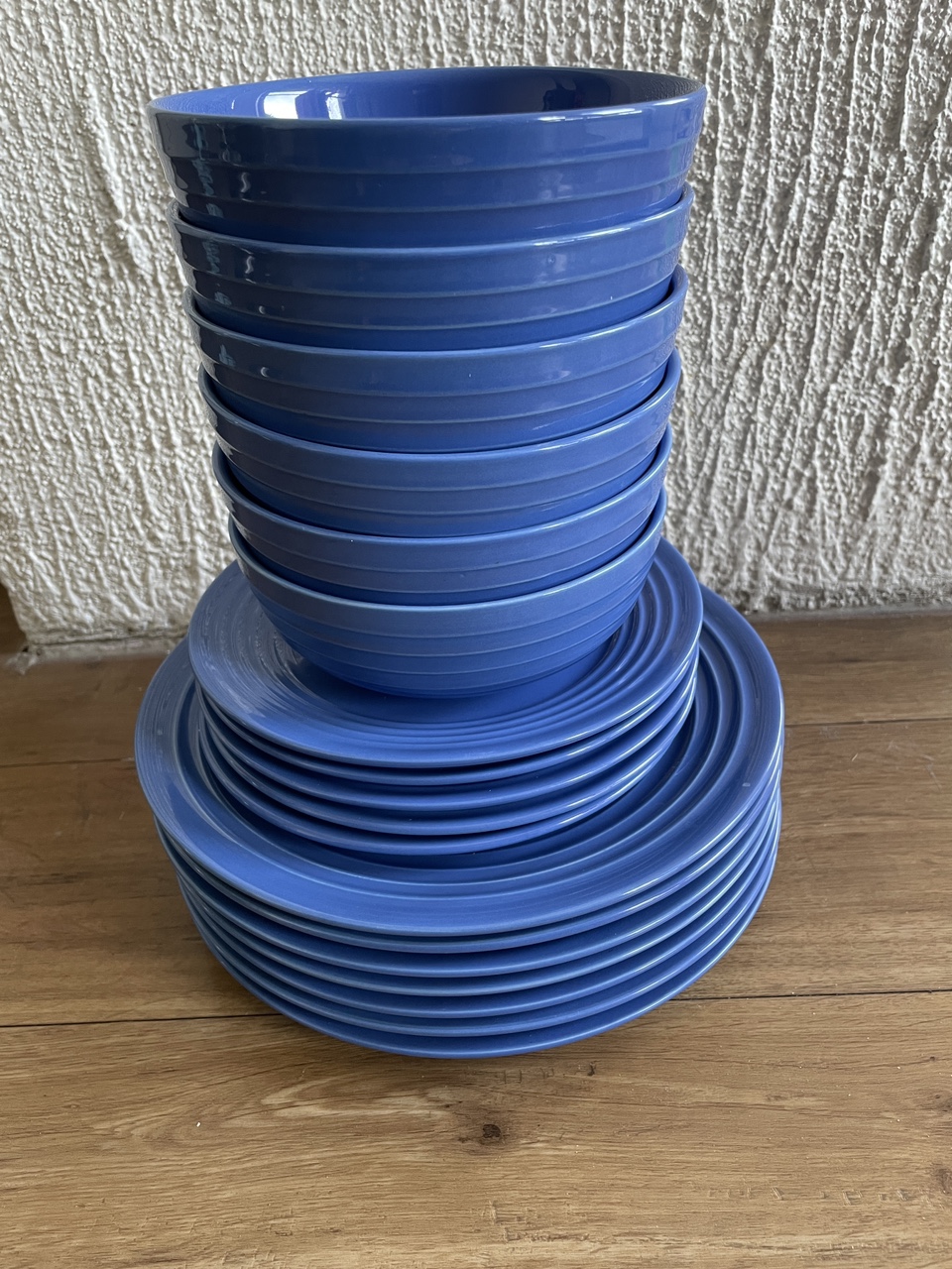 Crockery Bowls / Large Plates / small plates