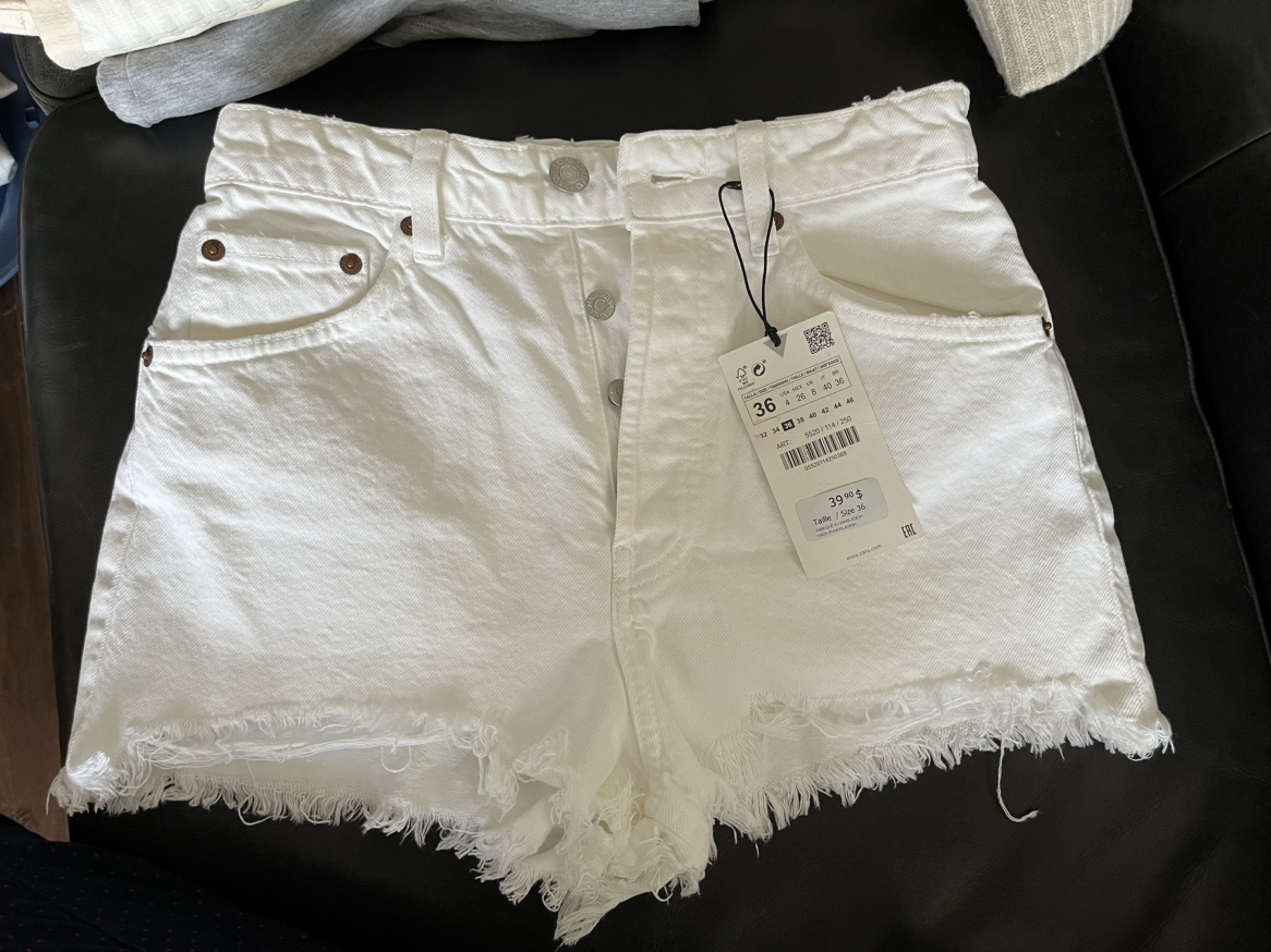 NEW Zara white denim shorts