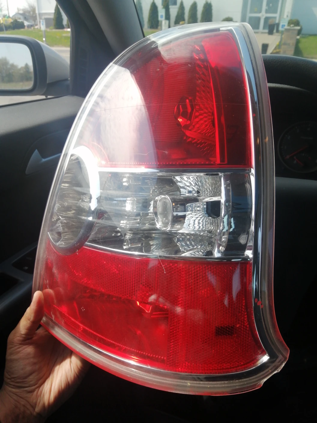 Hyundai Accent Back Right Headlight image indicator(2)