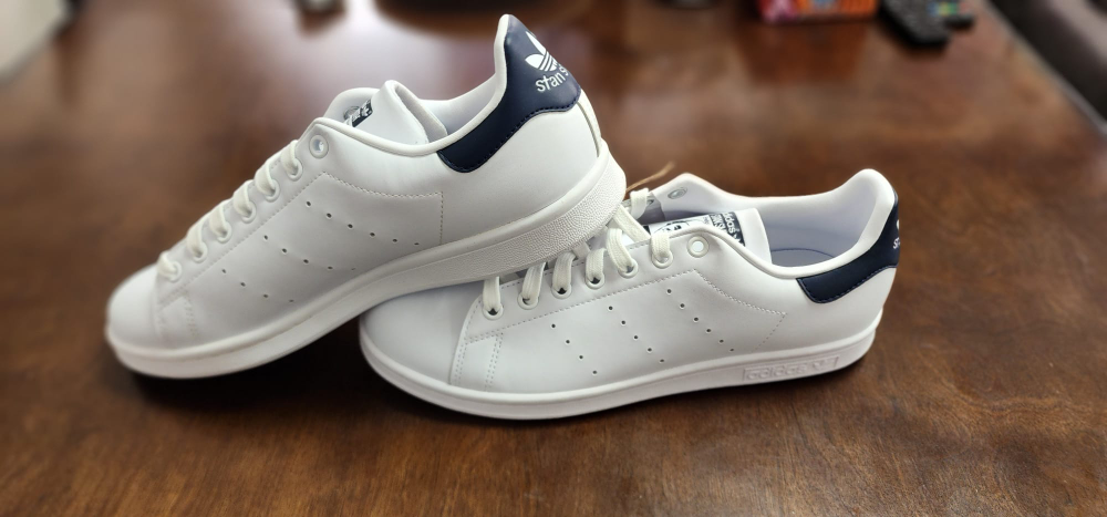 stan smith size US 9.5 thumbnail