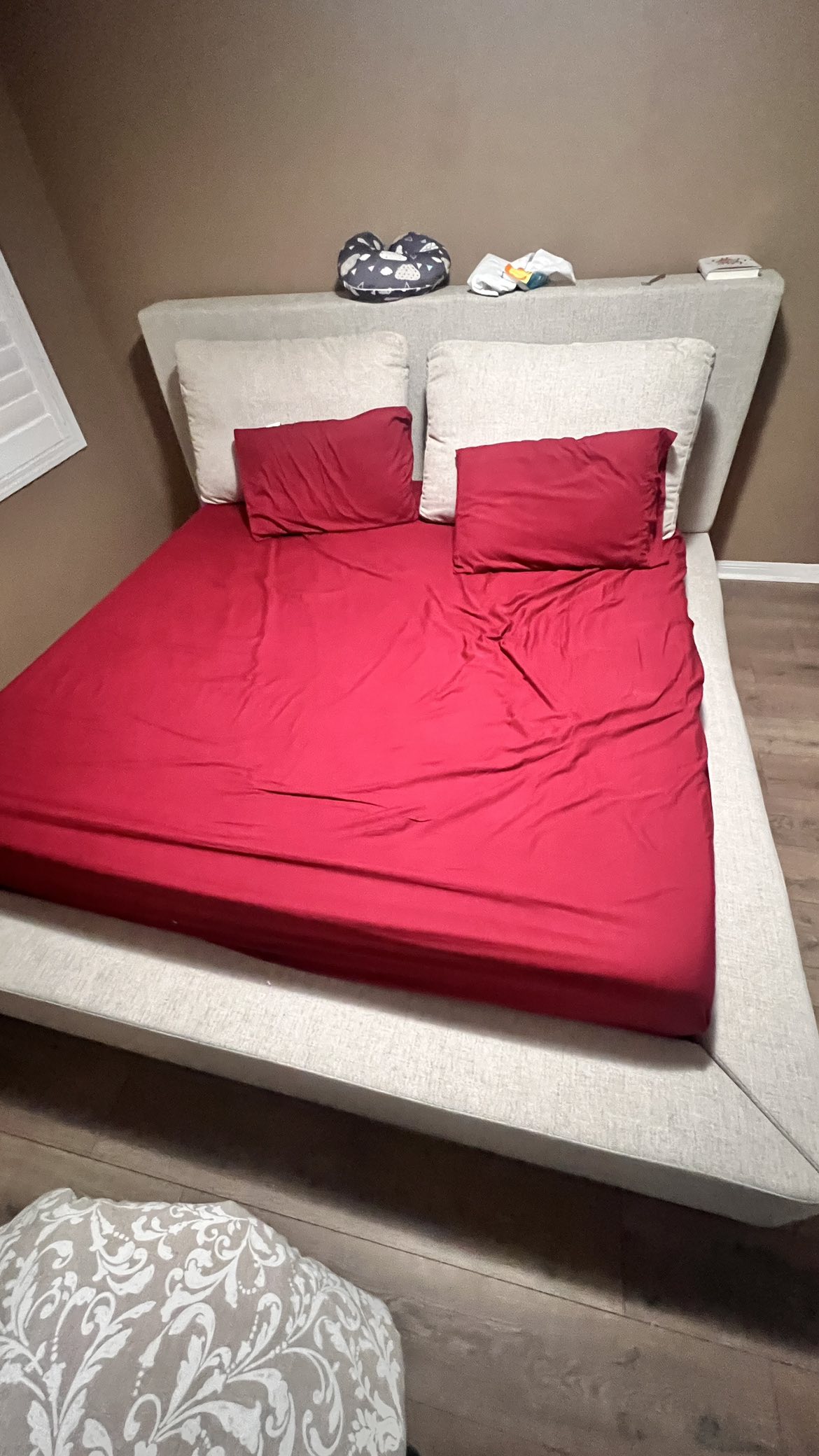 King size bed | bought from Ashley homes 5 month old only - photo 2