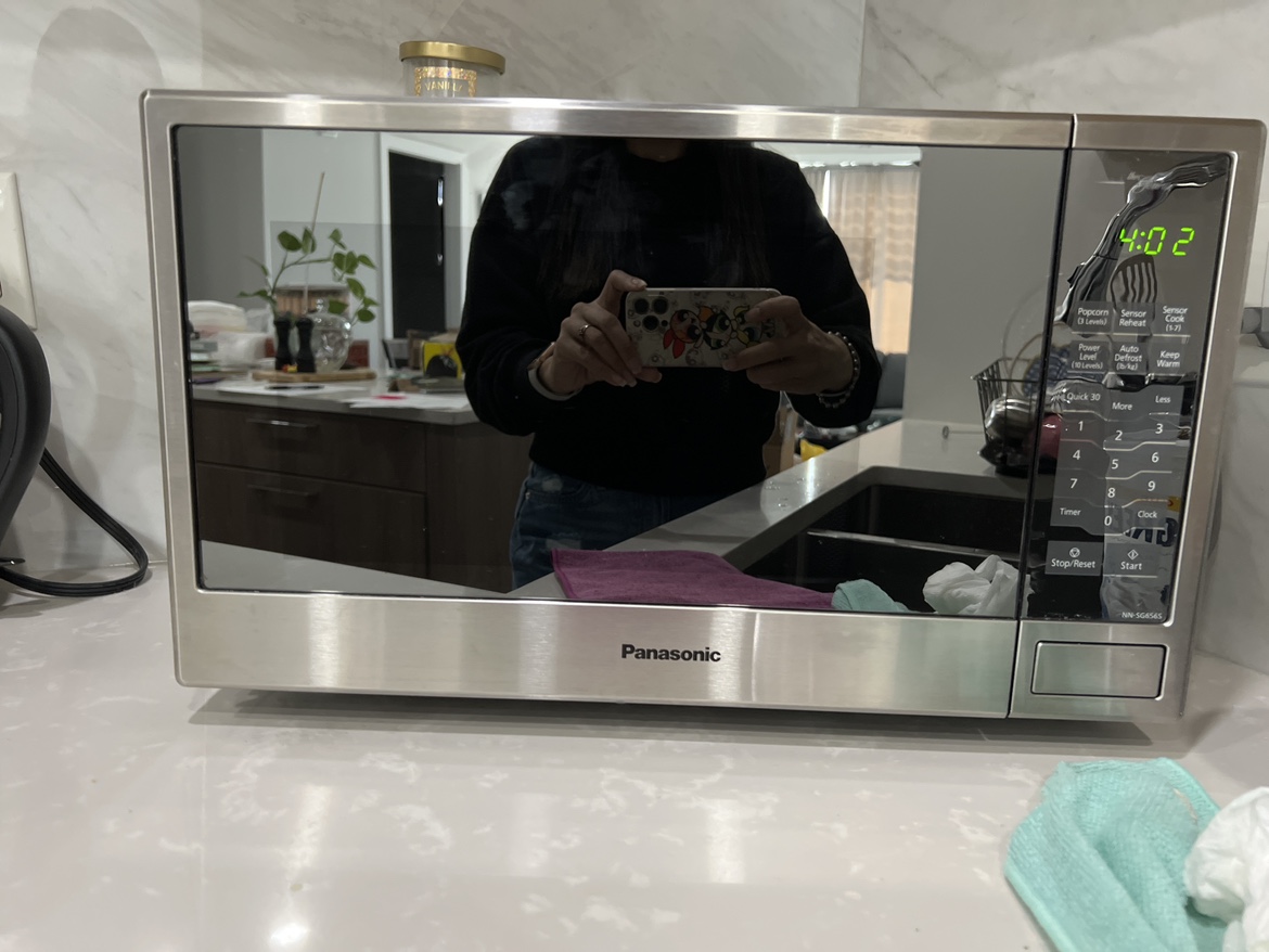 Panasonic microwave 1.3 Cft