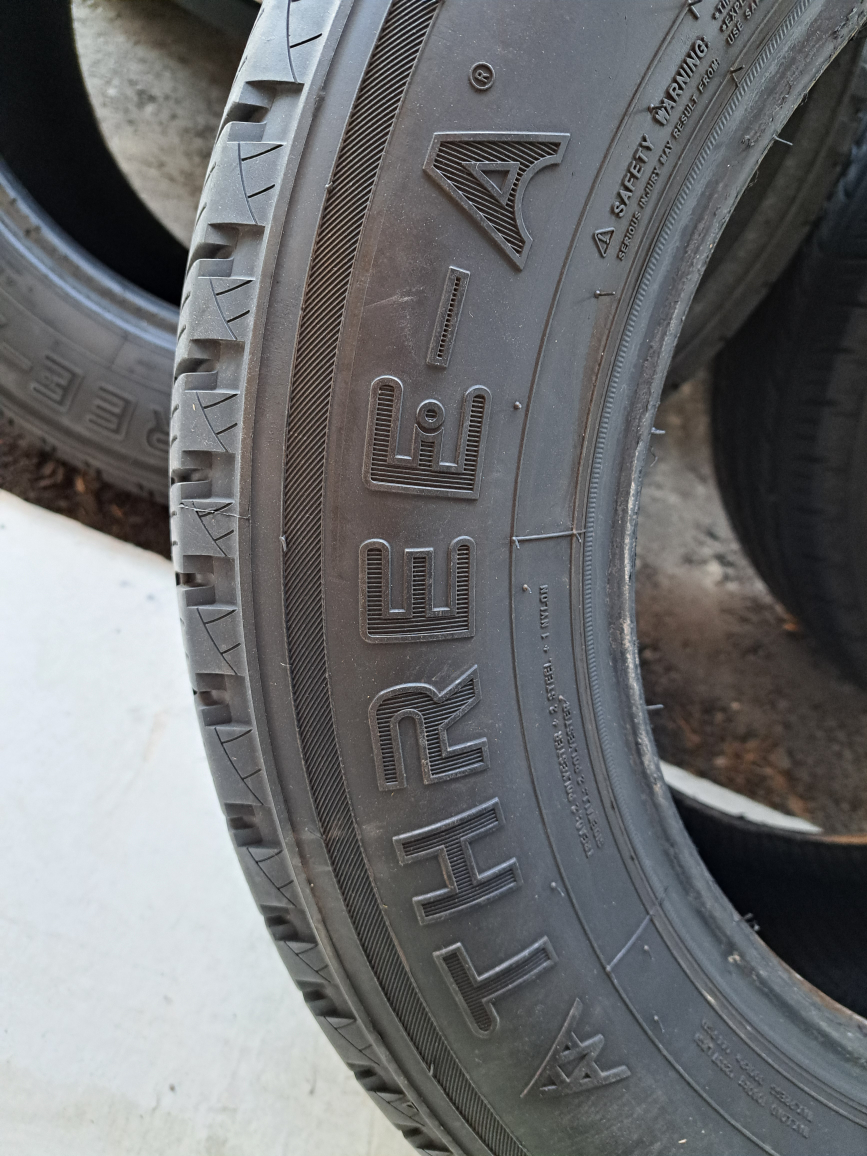 Dodge Durango SUMMER tires image indicator(4)