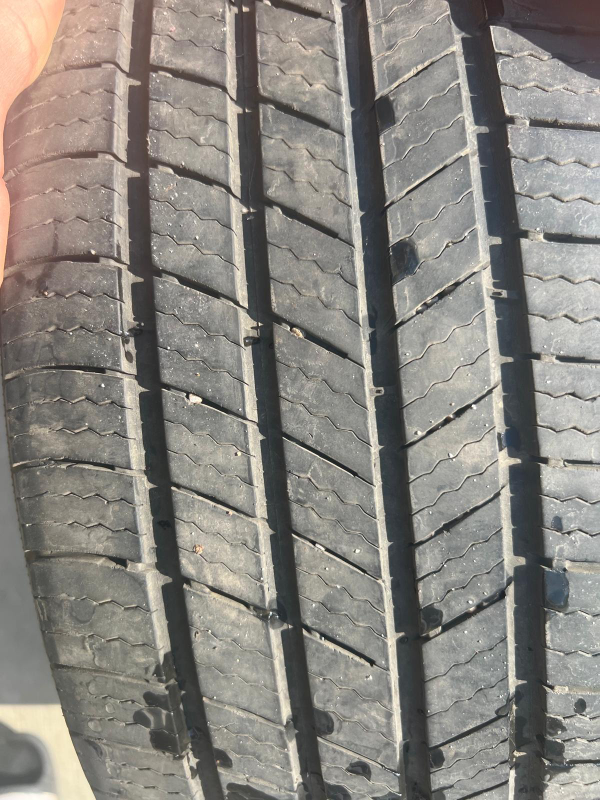 good condition Michelin Tyare & Rims thumbnail