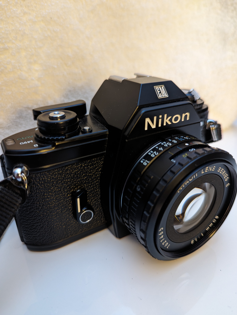 The Nikon EM SLR  35 mm film (SLR) thumbnail