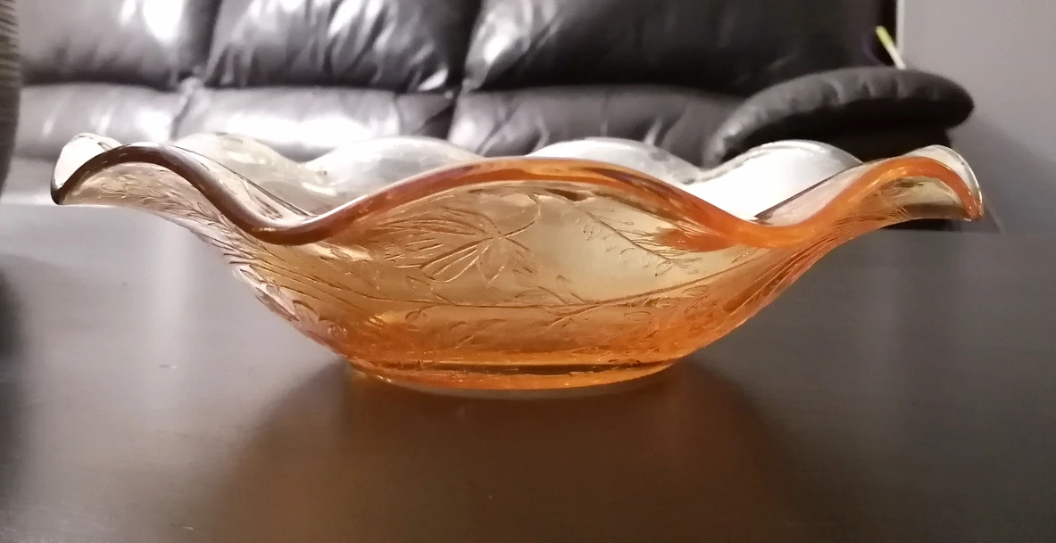 Ruffled Carnival Glass Bowl - photo 4