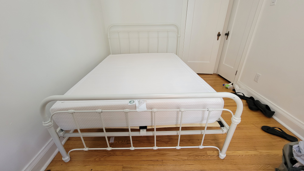 🌟 Moving Sale - Structube Full Bed Frame - photo 3