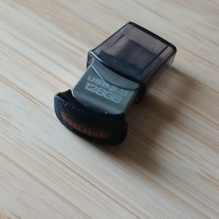 🥕  SanDisk 128GB Flash Drive image indicator(2)
