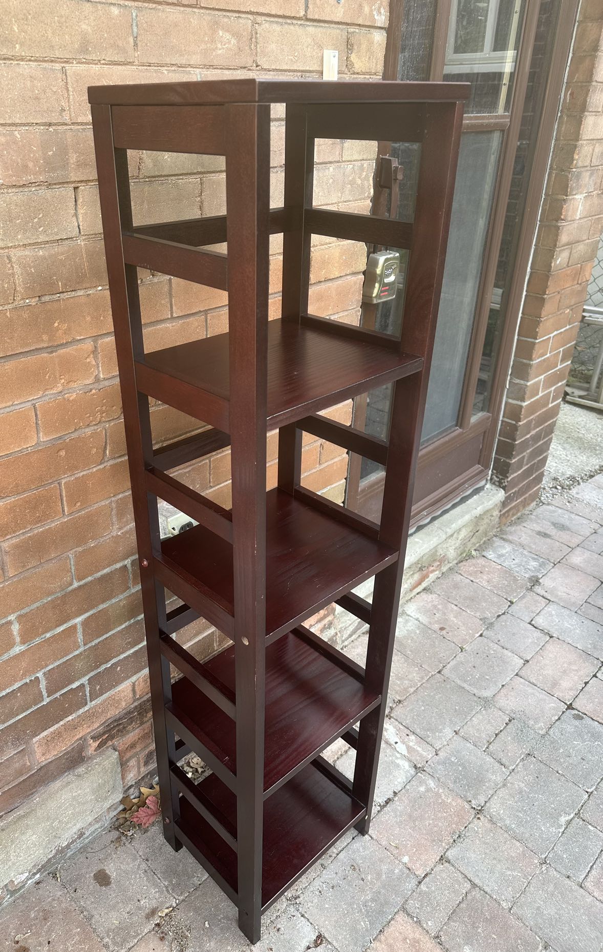 Dark brown wooden bookshelf image indicator(2)