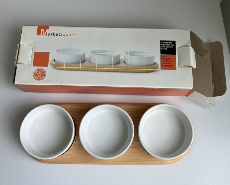 Snack tray with 3 ceramic bowls image indicator(3)