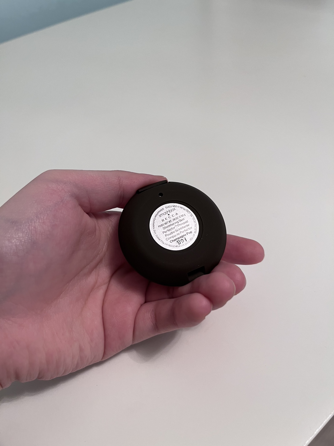 Becca Highlighter (Champagne Pop) image indicator(4)