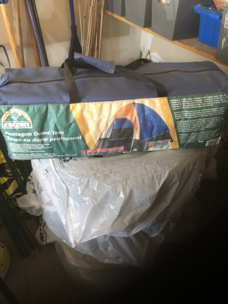 Camping tent