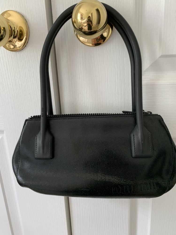 Ladies casual leather handbag image indicator(2)