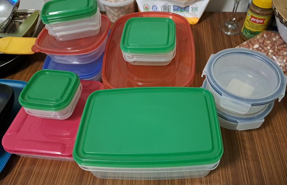 Assorted Storage containers (grab any 5 for 2)