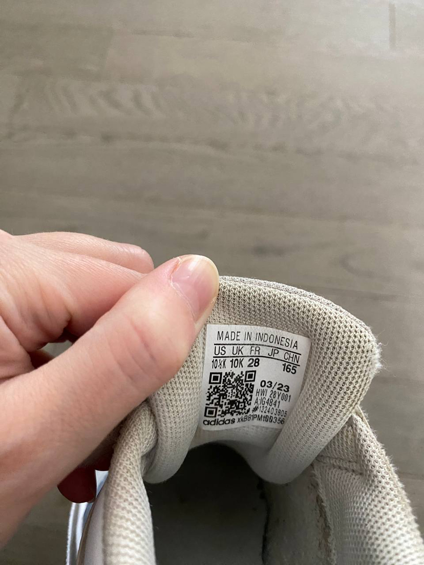 Available - Kid's shoes - US 10.5 Adidas - photo 2
