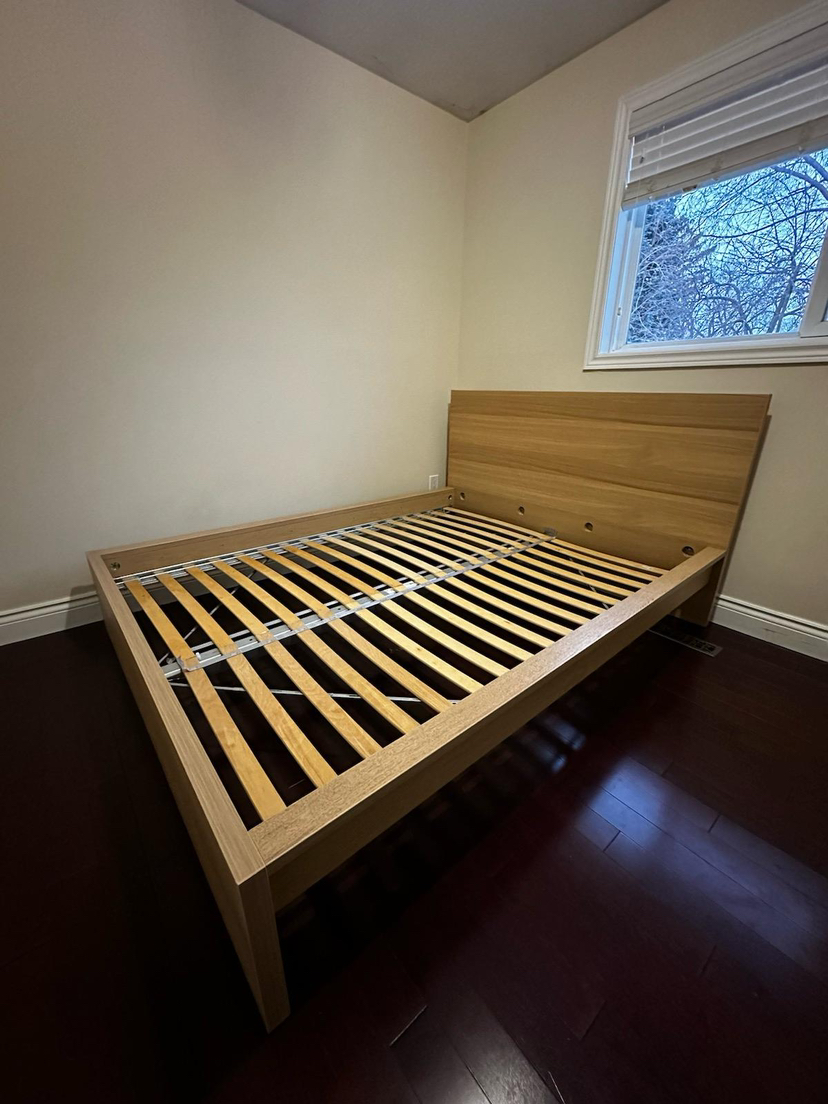IKEA Malm bed frame, queen size really great condition - photo 2