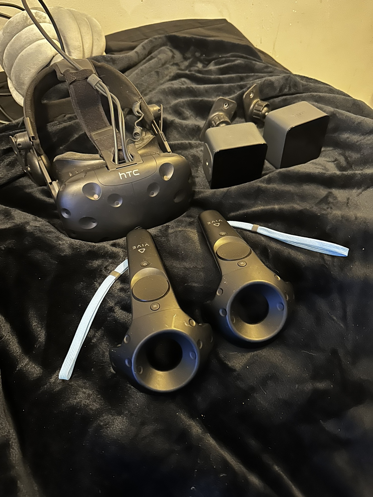 HTC Vive with everything needed to use