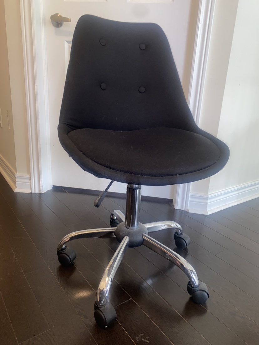 BLACK CHAIR 🥕 - photo 2