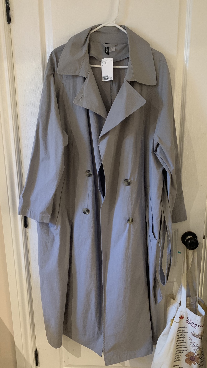 H&M trench coat, size XL, never worn - photo 2
