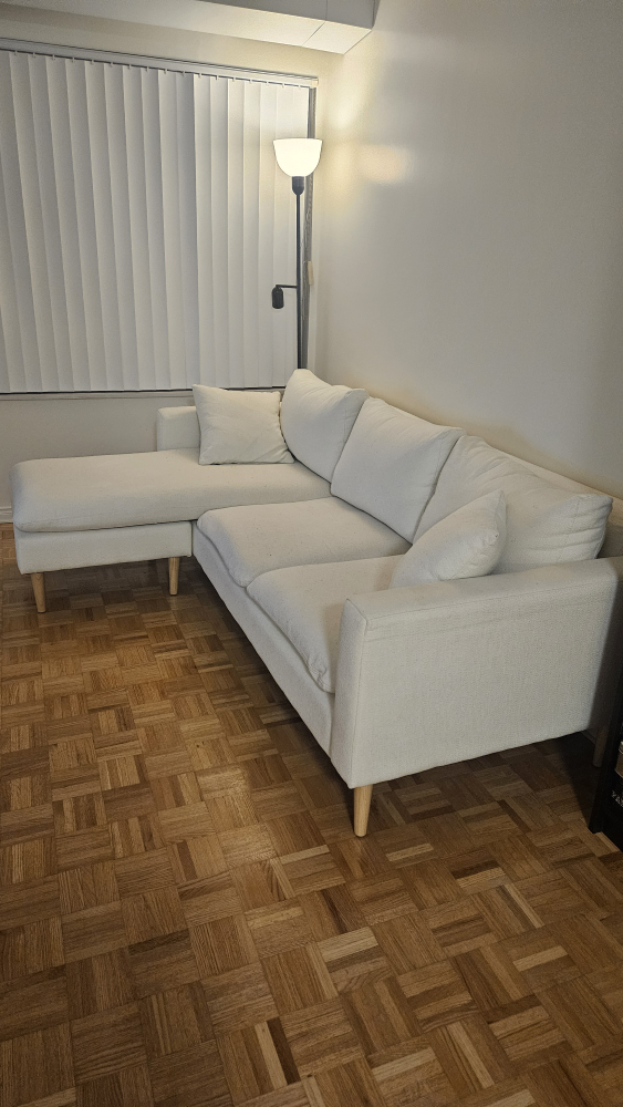 2 Piece Sectional (White)