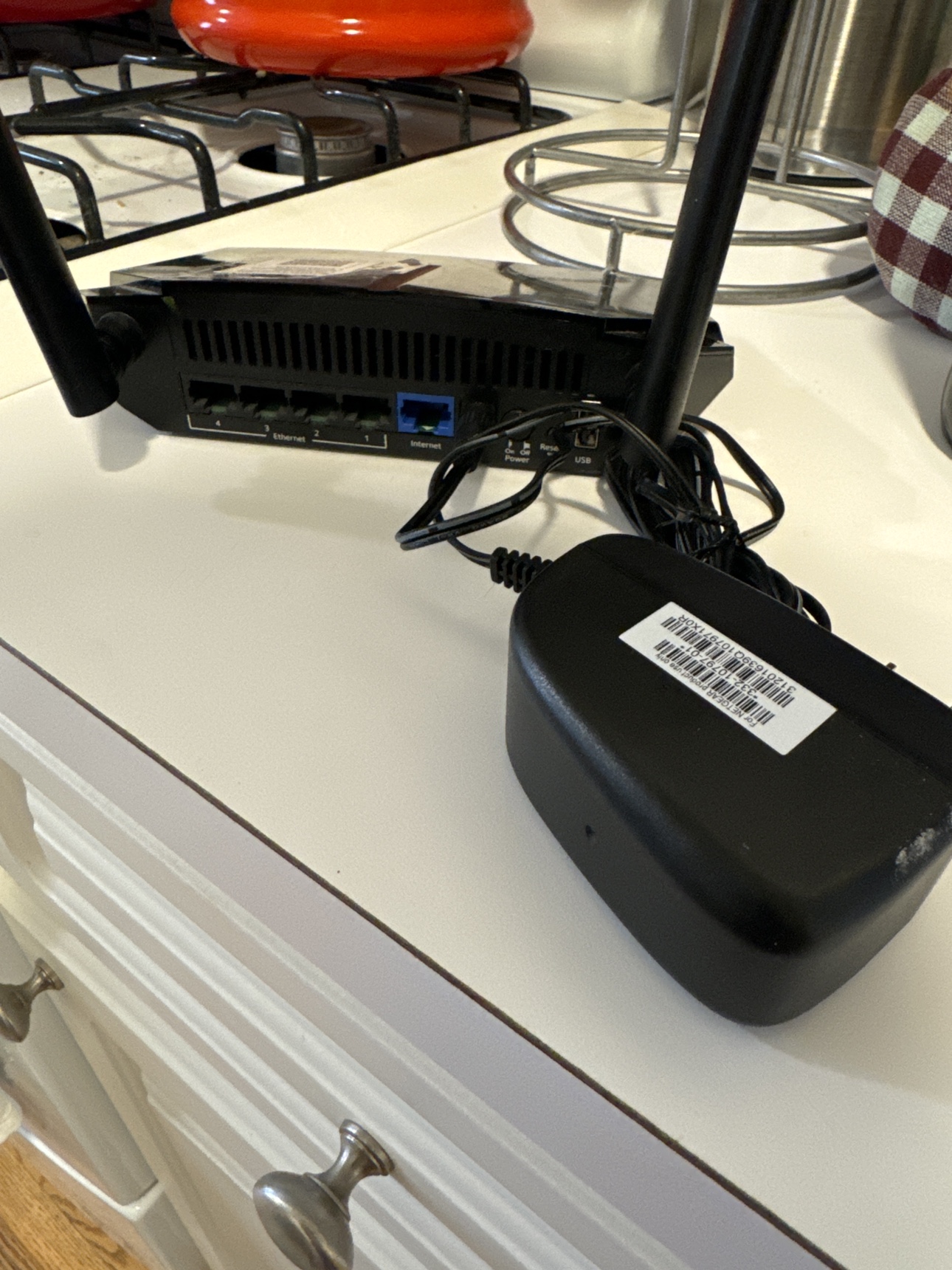 Netgear AC1200 Wi-Fi Router - photo 2